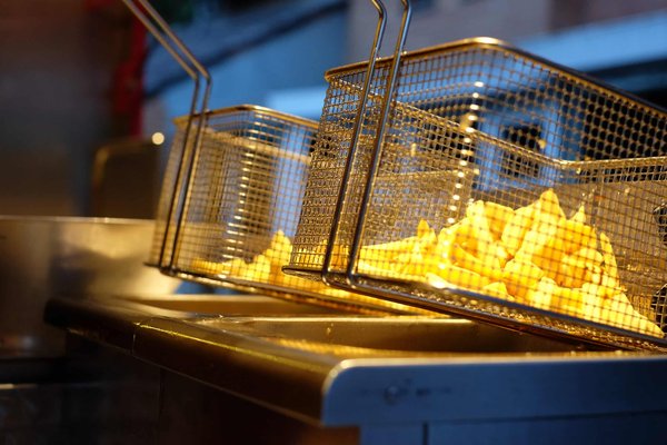 Guide complet sur la friteuse professionnelle pour les cuisines commerciales
